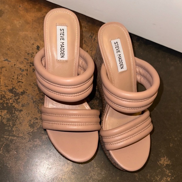 NWOT Steve Madden Wipeout wedge in tan size 9 - Picture 5 of 9